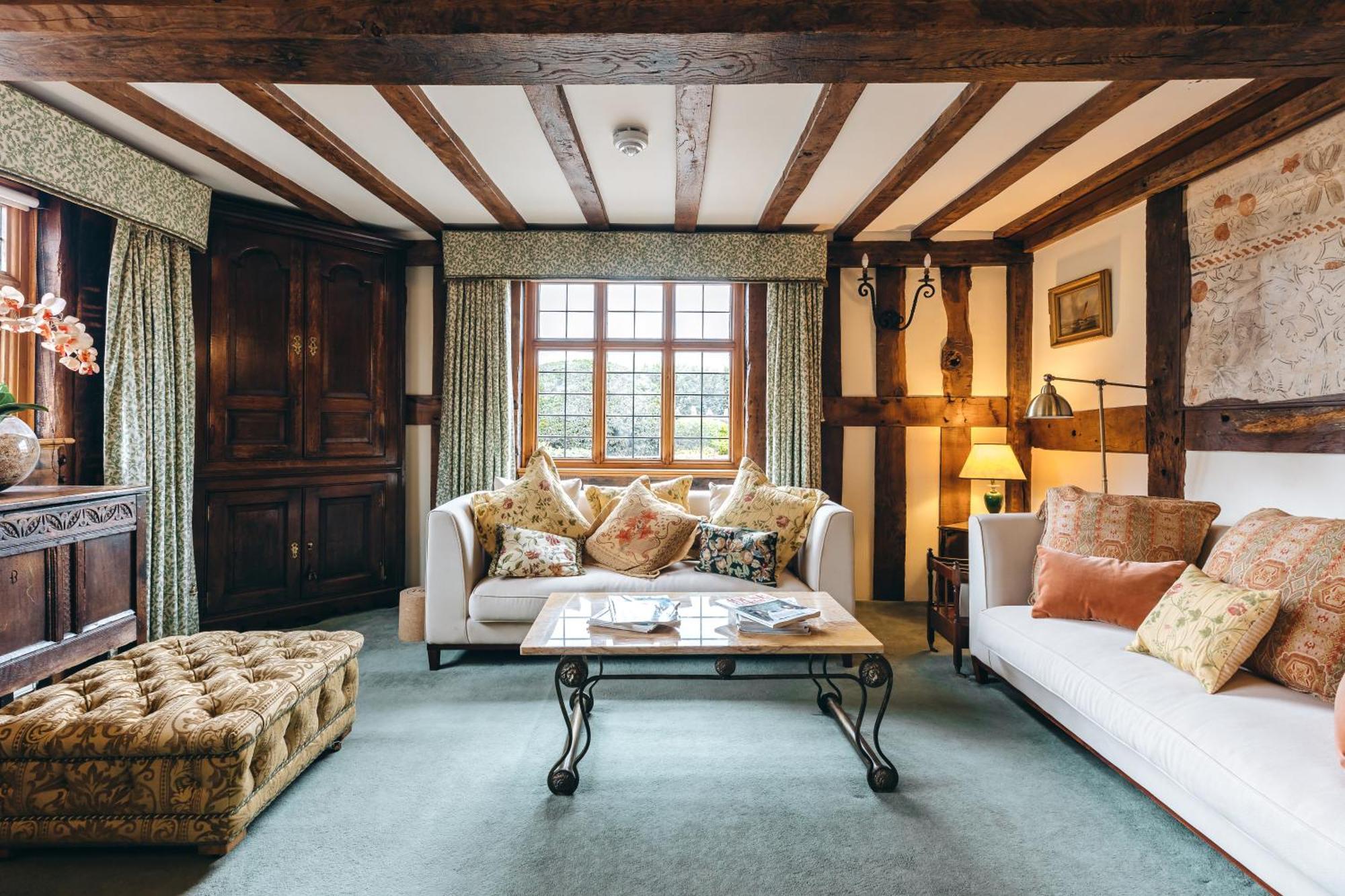 High Grosvenor House With Rose And Heath Cottages Бриджнорс Экстерьер фото